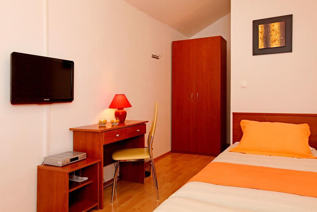 Guest House Kod Peskarije Vela Luka Phòng bức ảnh